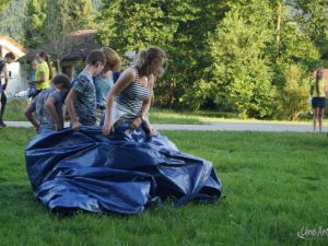 UA170715Nesselwang Singin Activiteiten op Park03.JPG